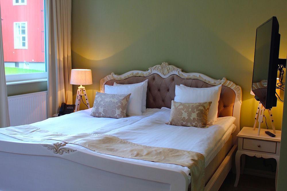 Brook Hotels Arlanda Rosersberg エクステリア 写真