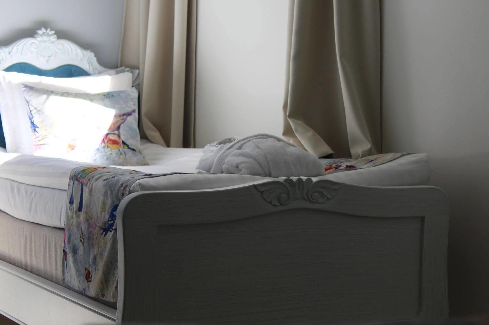 Brook Hotels Arlanda Rosersberg エクステリア 写真