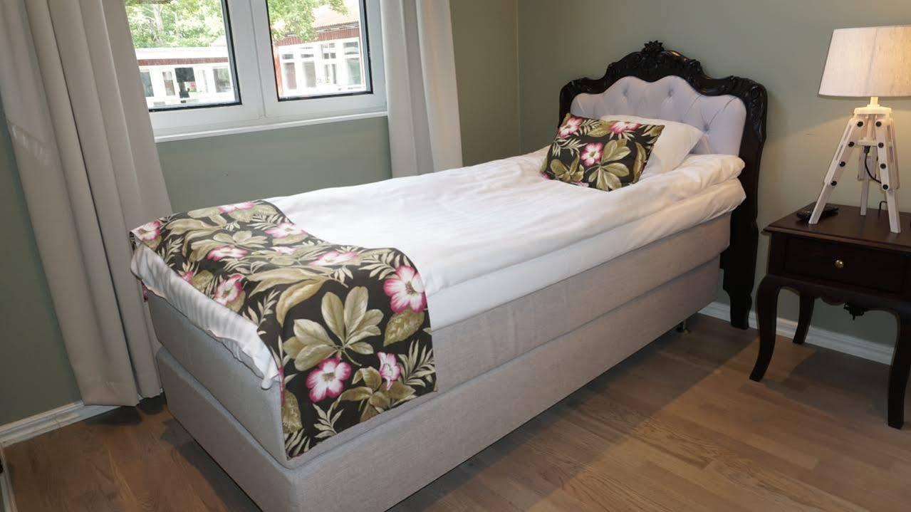 Brook Hotels Arlanda Rosersberg エクステリア 写真