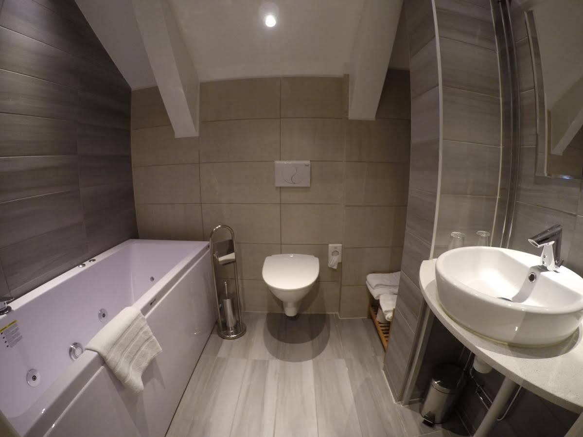 Brook Hotels Arlanda Rosersberg エクステリア 写真
