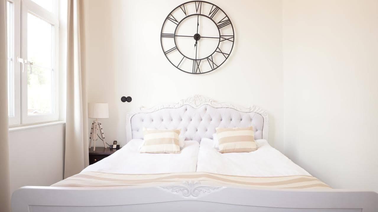 Brook Hotels Arlanda Rosersberg エクステリア 写真